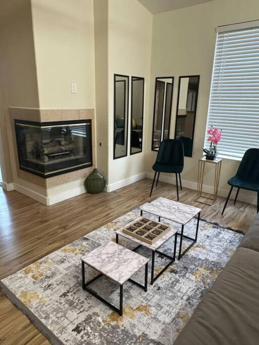 2Br Condo 15 Mins To Downtown Phoenix With Pool & Spa Kültér fotó